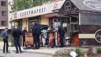 Двама от четиримата, намушкани с нож от жена от Литва, са в реанимация 