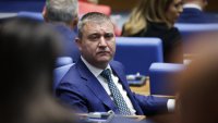 Горанов отговори на Демерджиев: Дал съм имот под наем за 1000 евро 