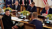 Ще успее ли Тръмп да събере в една стая Путин и Зеленски?