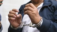 Бахрейн разби група, обвинена във връзки с Иран
