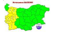 Жълт код за интензивни валежи е обявен за седем области на страната
