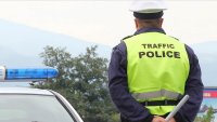 Румънец обиди със 100 евро полицаи в „Албена“