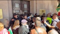 Опълченците на Шипка: Граждани щурмуваха МС заради ремонта на паметника (ВИДЕО)