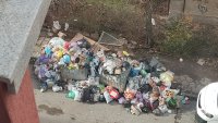 Вашите сигнали: Всички столични квартали преливат с боклуци