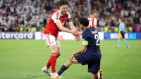 В кадър: ПСЖ вдига трофея на Шампионска лига