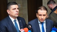 Божанов категоричен: Властта се е скрила на тъмно и разпределя порции