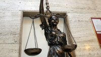Оставиха в ареста турчин, осъден за педофилия в родината си
