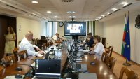 Прокурорската колегия на ВСС отложи решението за временно отстраняване на Емилия Русинова