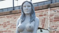 Дания ще маха статуя на русалка от Копенхаген, имала пищен бюст