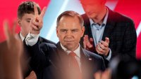 Защо полските избиратели се съгласиха на две години хаос?
