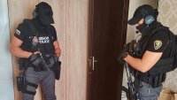 Спецакция на ГДБОП в Белица, изземват документи от дома на кмета