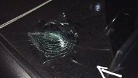 Деца потрошиха стъклото на автомобила на Невяна Владинова в столичен мол 