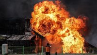 Двама загинаха при експлозия във фабрика за производство на анестетичен газ в Турция