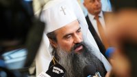 Патриарх Даниил: Един нестинар не съм видял на празник в храма