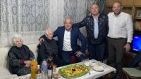 100 години отпразнува Стефан Стефанов от Гоце Делчев, жена му е на 101 г.