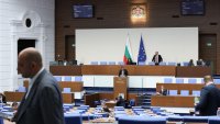 Технически проблем отложи началото на пленарното заседание в НС