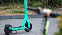 23-годишен е в кома след падане с електрическа тротинетка