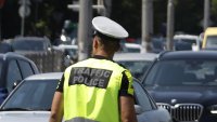Двама шофьори на камиони хванати пияни за една сутрин