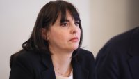 Трудови договори не се преподписват заради еврото, не се сменят банкови сметки