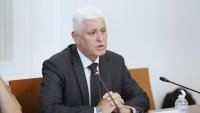 Стоянов: България търси бойни самолети на оперативен лизинг заради забавянето на F-16