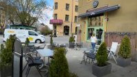 3000 ръкавици, 120 яйца, 22 кг домати: Какви гафове допуска ИИ, което управлява кафе в Швеция?