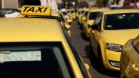 Гръцки таксиджия е арестуван, защото поискал двойна цена от туристи