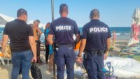 Водолази търсят колана, заради който загина детето в Несебър