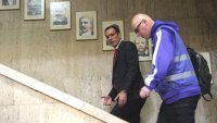 Играта на нерви в София: Стачниците свалиха на 300 лв. увеличение, кметът не отстъпва