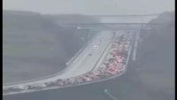  15 км опашка се изви на Кримския мост, хората се евакуират ВИДЕО