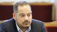 Калин Стоянов за Радев: Уж от народа, а кортежът му като на велик диктатор