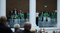 Депутатите се отъркаха в славата на световните ни шампионки по волейбол СНИМКИ