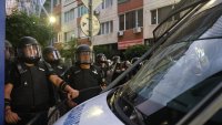 Протестиращите в защита на лева достигнаха Дома на Европа
