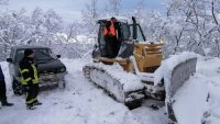 Заваляха искове от родопски села, изкарали празниците на тъмно