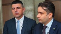 ДБ: Ние работа в леглото при Борисов и Пеевски нямаме