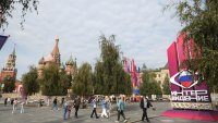 В Москва войната е един друг свят: Никой от познатите ни не се бие