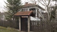 Полицейска акция в къщата на Калушев в с. Българи, следи от Деян Илиев ли търсят?