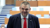 Пеевски подава сигнал срещу Демерджиев в прокуратурата 