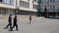 Сигнали за бомби в институции, детски градини, болници отново заливат страната