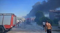 Евакуират туристи на много места в Гърция заради пожарите