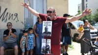 Протест "Не на дрогата" се проведе в столичния квартал "Христо Ботев" СНИМКИ