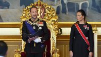 Новият крал на Норвегия Хокон VIII положи клетва (СНИМКИ)