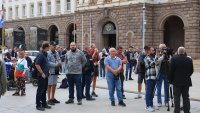 В кадър: Протест срещу кабинета 