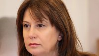 Омбудсманът: Документите за получаване на детски да се изискват по служебен път