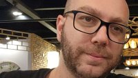 Запознайте се с "човека, спасил интернет" - белият хакер, открил проблема с PHP
