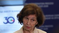 Силяновска се върна в РСМ и атакува България: Не се държи приятелски