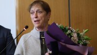 Почина поетесата Надежда Захариева