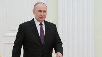 Прегръдката на Тръмп с Путин дава малко резултати