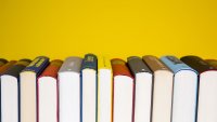 Американски вестници препоръчаха 15 летни четива, но само пет книги бяха истински