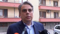 Асен Василев: 900 000 души показаха &bdquo;червен картон&ldquo; на Радев и ПБ
