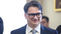 Мариан Бачев цитира "Алиса" и опроверга, че е намалил бюджета за "Култура" 